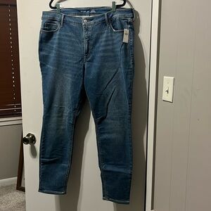 NWT Old Navy Rockstar High Rise Super Skinny Jeans